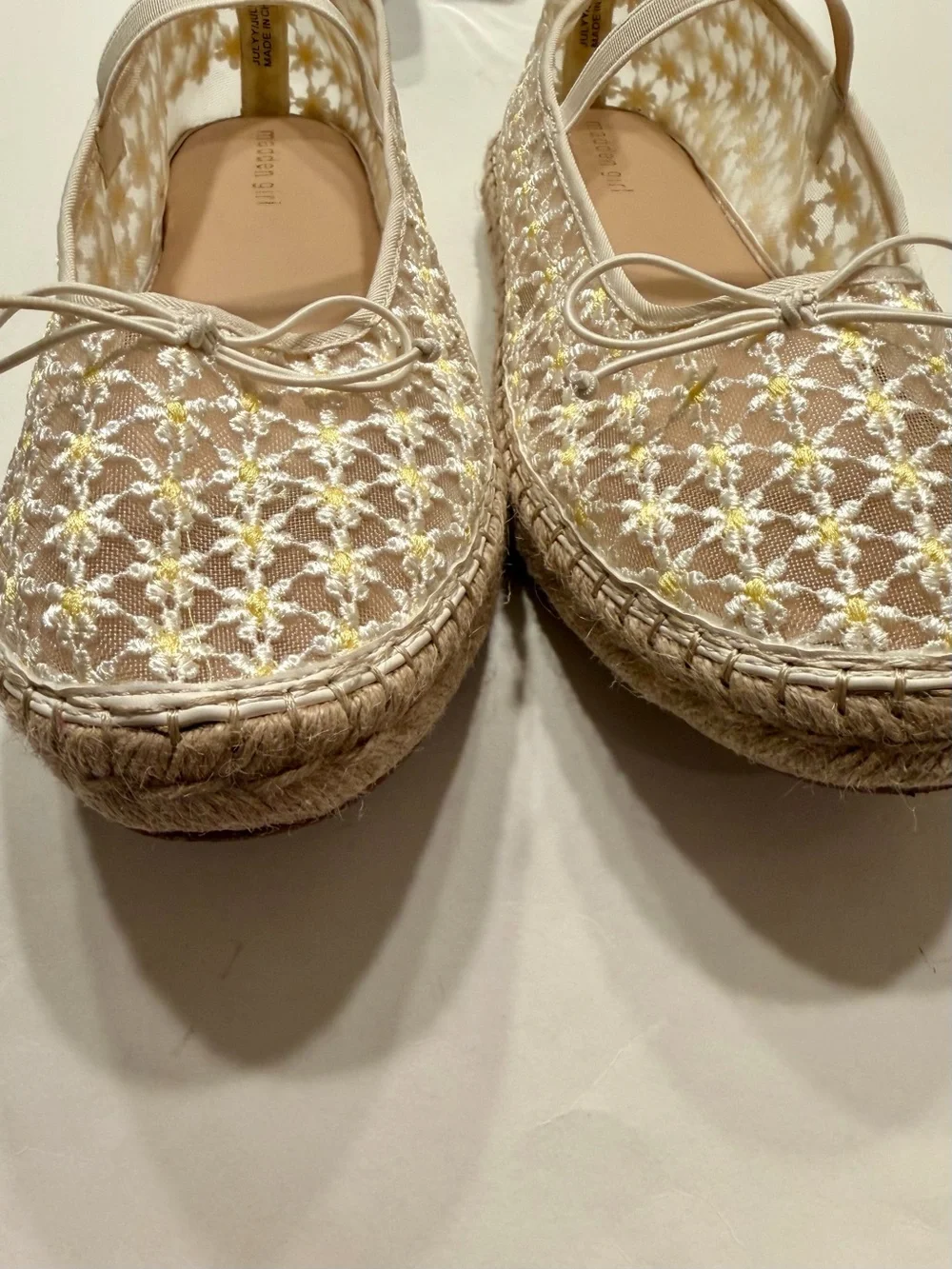 Madden Girl Size 10 Woven Floral Espadrille Ballet Flat